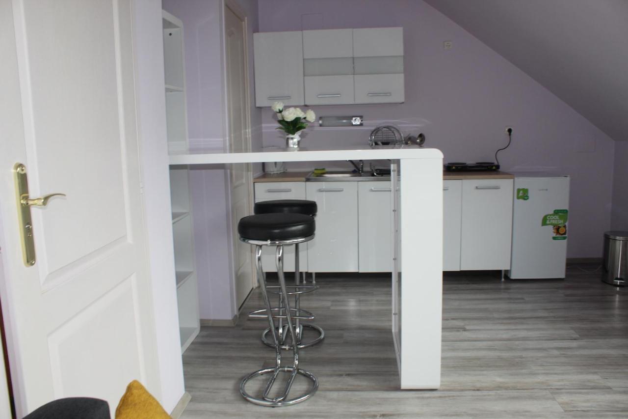 Sunny House Apartman Сегед Екстериор снимка
