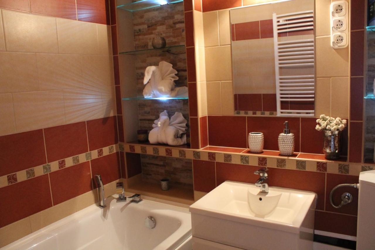 Sunny House Apartman Сегед Екстериор снимка