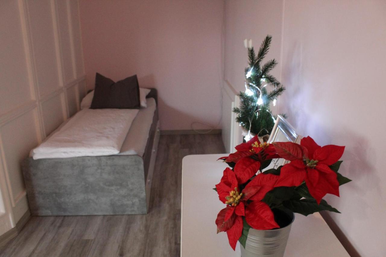 Sunny House Apartman Сегед Екстериор снимка