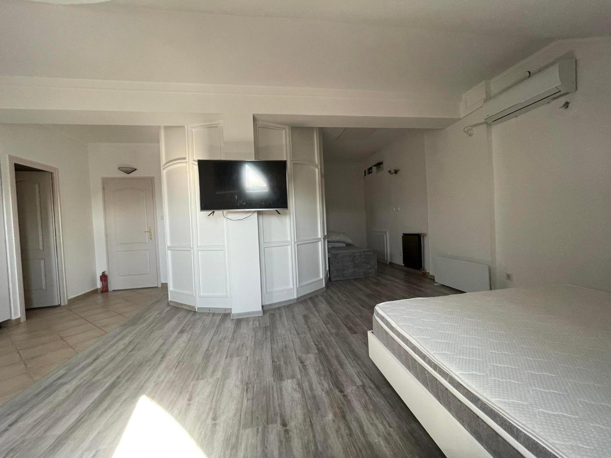 Sunny House Apartman Сегед Екстериор снимка